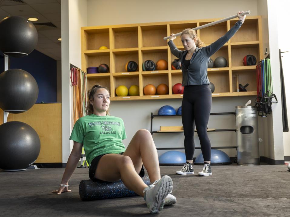 students stretching in Grum