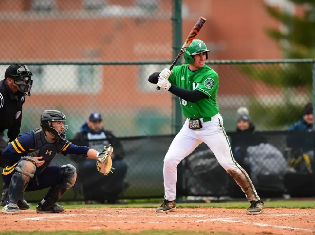 Chris-Belter baseball player lines up to bat